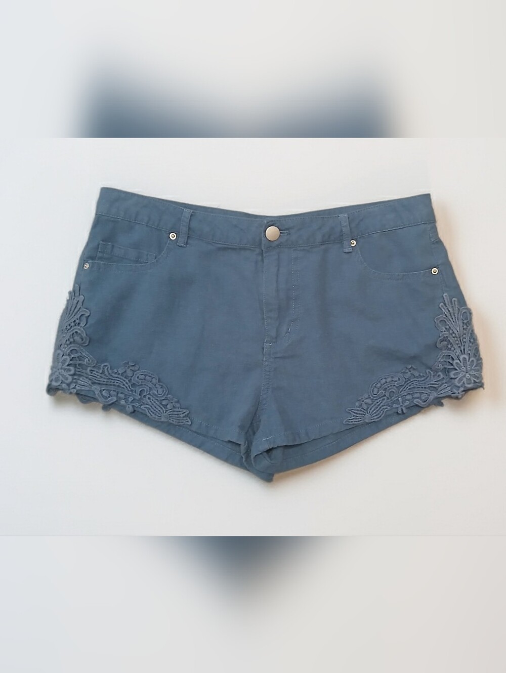 ✨ Love Tree Blue Linen-Blend Guipure Lace Shorts ✨
